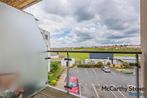 1 bedroom apartment for sale, Eversley Court, Dane Road, Seaford, East Sussex BN25 1FF