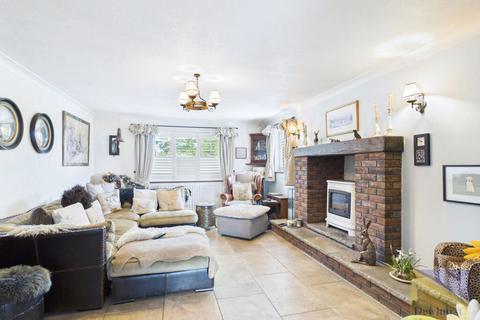 5 bedroom farm house for sale, Lea Lane, Lower Bartle, Preston, Lancashire, PR4 0RT