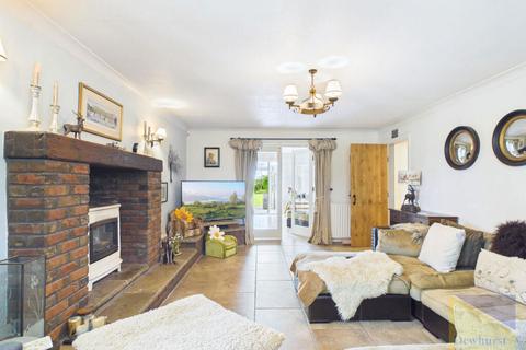 5 bedroom farm house for sale, Lea Lane, Lower Bartle, Preston, Lancashire, PR4 0RT