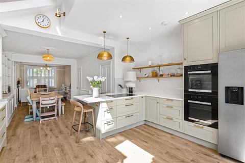 4 bedroom terraced house for sale, Canbury Avenue, Kingston Upon Thames KT2