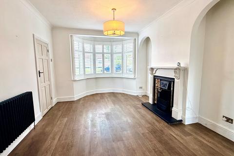 4 bedroom house to rent, Bush Road, Buckhurst Hill, IG9