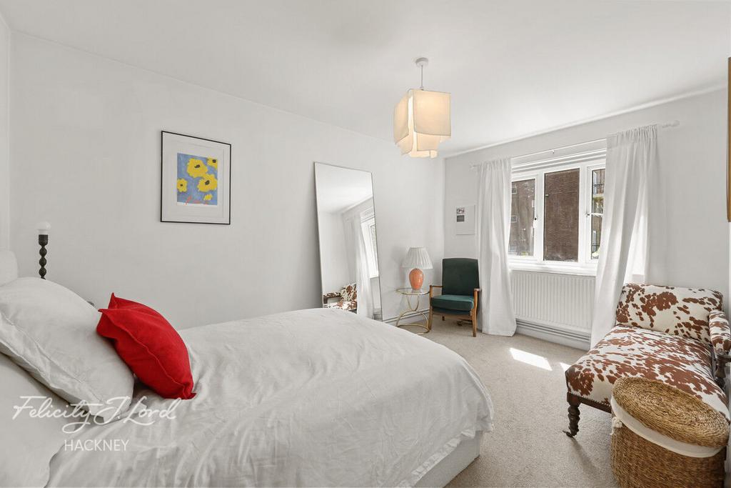 Queensbridge Road, London E2 - More