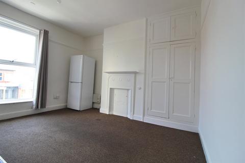 1 bedroom apartment to rent, Wellington Road South,
