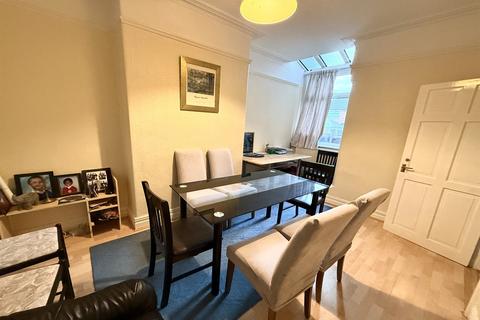 undefined, Hawthorn Avenue, Timperley, Altrincham