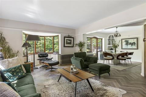 5 bedroom detached house for sale, Square Drive, Haslemere, West Sussex, GU27