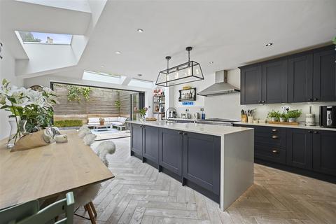 4 bedroom house for sale, Hadyn Park Road, London W12