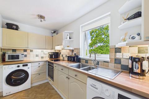 2 bedroom flat for sale, Castle Court, Cary Park, Torquay