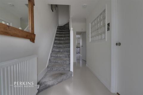 4 bedroom terraced house to rent, Southall, UB1