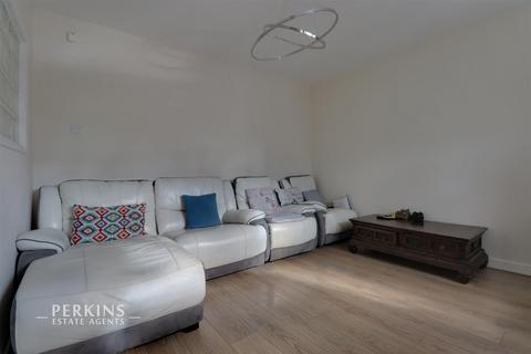4 bedroom terraced house to rent, Southall, UB1