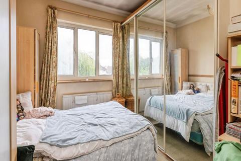 3 bedroom terraced house for sale, Long Lane, London, N3