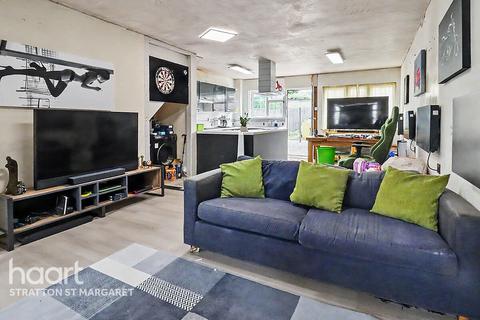 3 bedroom end of terrace house for sale, London Road, Marlborough