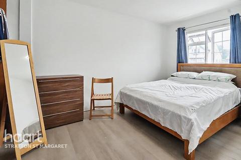 3 bedroom end of terrace house for sale, London Road, Marlborough