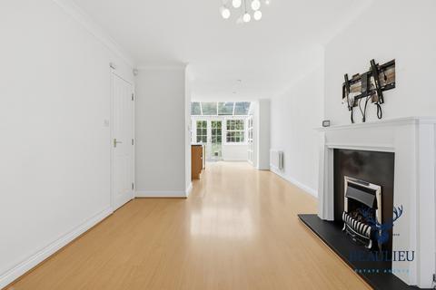 3 bedroom end of terrace house for sale, Beaulieu Park CM1
