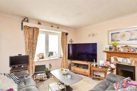 2 bedroom flat for sale, Sea Lane, Rustington, West Sussex