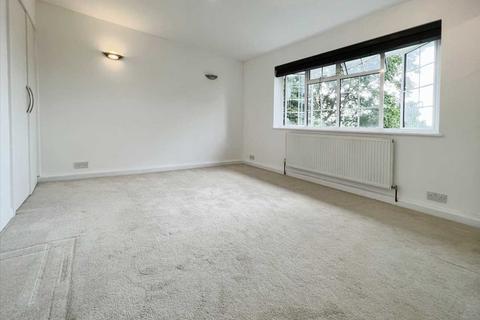 2 bedroom apartment to rent, Merrion Avenue, Stanmore