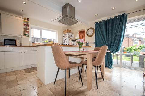 3 bedroom semi-detached house for sale, Arden Way, Market Harborough