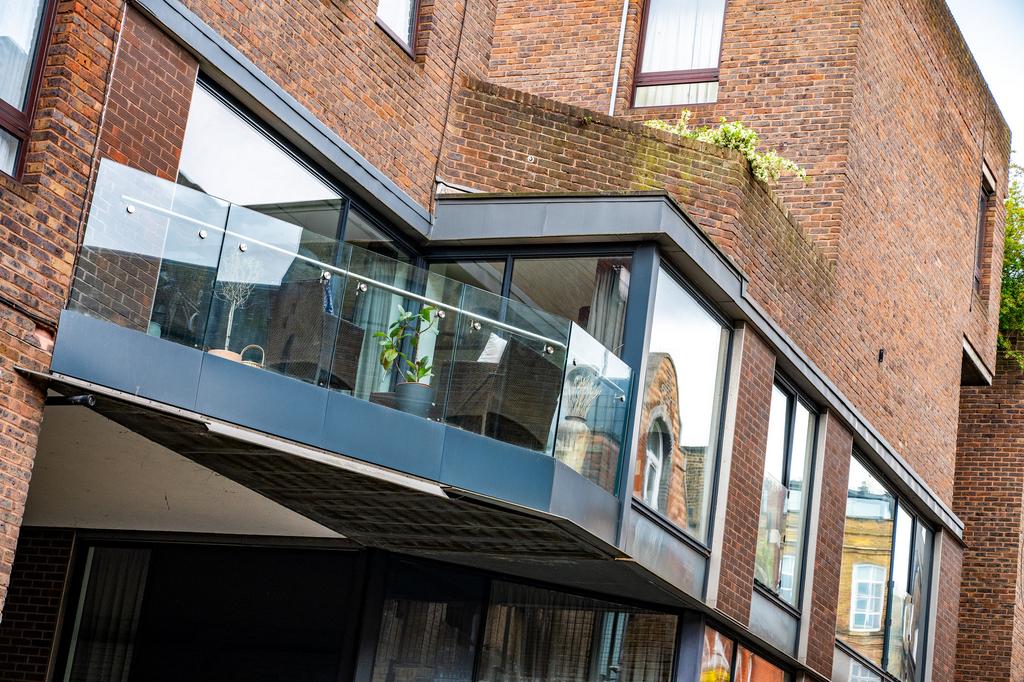 Shelton Street 22