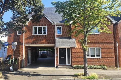 1 bed flat/apartment for rent in 4 Queens Road, Farnborough