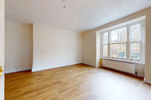 3 bedroom flat to rent, St. Marys Chare, Hexham, Northumberland, NE46