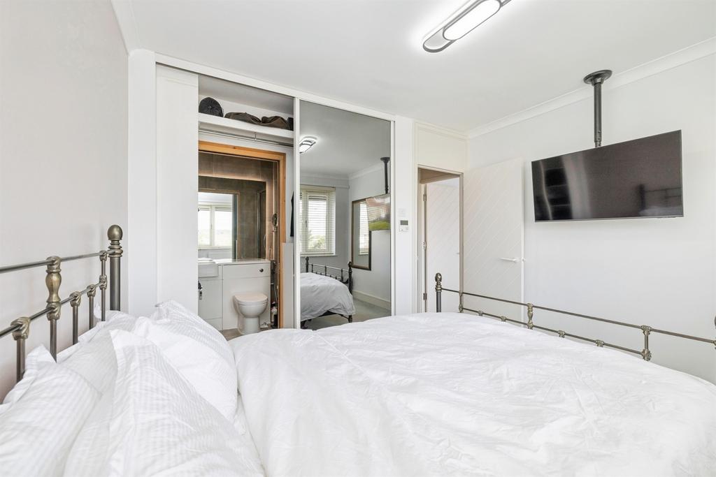 En suite bedroom, en suite