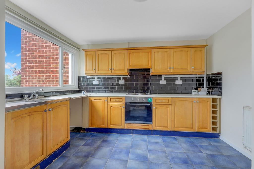 House in Nottingham, Bilborough - View 2