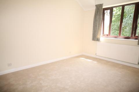 2 bedroom apartment to rent, Liphook
