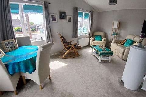 2 bedroom park home for sale, Mill Farm Park, Bulkington