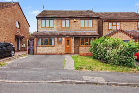 4 bedroom detached house for sale, Beverley Avenue, Nuneaton, CV10