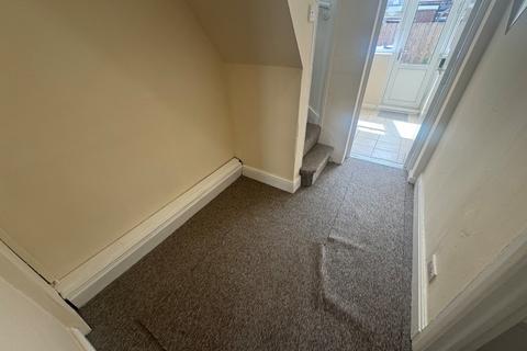 2 bedroom terraced house to rent, Devon Street, Hull, East Riding of Yorkshi, HU4
