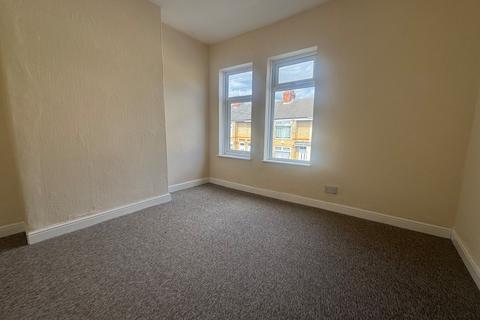2 bedroom terraced house to rent, Devon Street, Hull, East Riding of Yorkshi, HU4