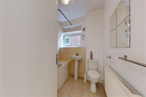 2 bedroom apartment to rent, Dorchester Court, Buckingham Road, South Woodford, E18