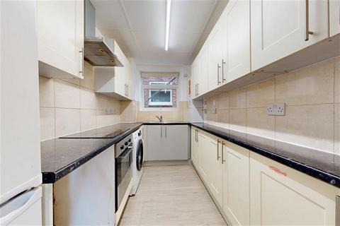 2 bedroom apartment to rent, Dorchester Court, Buckingham Road, South Woodford, E18