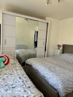 2 bedroom semi-detached house to rent, Ivyhouse Road, Dagenham RM9