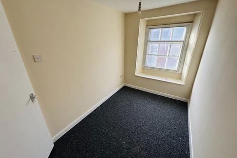 2 bedroom flat to rent, HIGH STREET, BOSTON