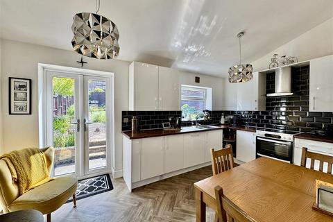 3 bedroom semi-detached house for sale, Pontey Mount, Waterloo, Huddersfield, HD5 8RE