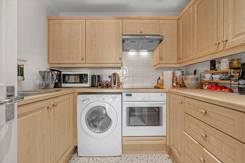 2 bedroom flat for sale, Meridian Place, London, E14