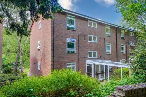 1 bedroom apartment for sale, Hogarth Court, Fountain Drive, London, SE19