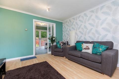 2 bedroom terraced house for sale, The Paddock, Busby