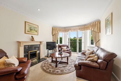 2 bedroom apartment for sale, Queens Road, Weybridge, KT13