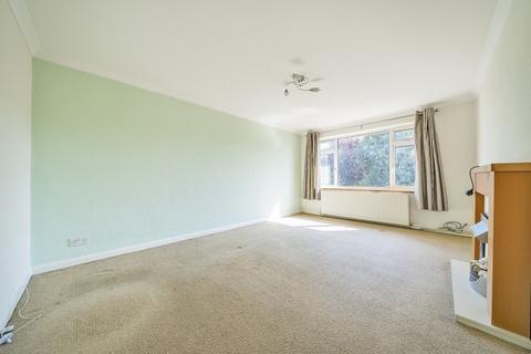 2 bedroom maisonette to rent, Barton Close Bexleyheath DA6