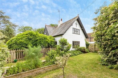 6 bedroom detached house for sale, Peeks Brook Lane, Horley, Surrey, RH6