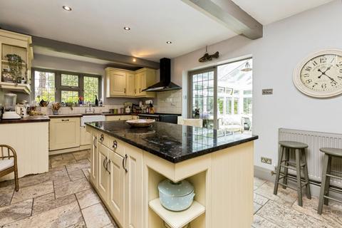 6 bedroom detached house for sale, Peeks Brook Lane, Horley, Surrey, RH6