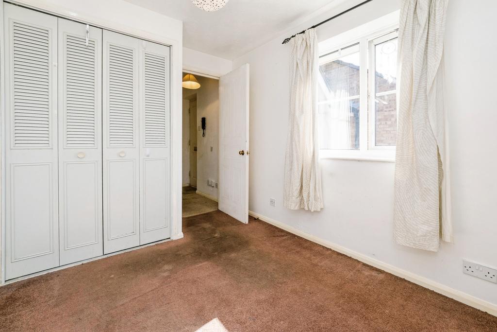 Walk-in wardrobe