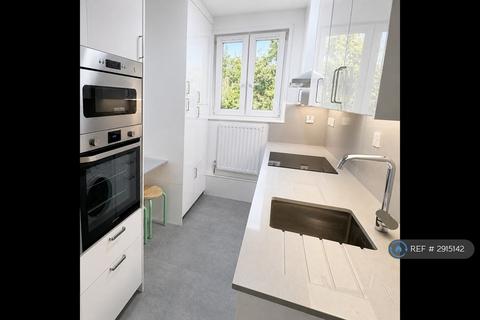 4 bedroom flat to rent, Isabella House, London, W6