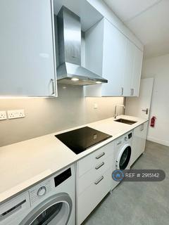 4 bedroom flat to rent, Isabella House, London, W6