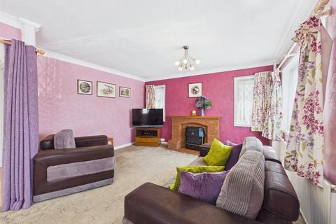 3 bedroom detached bungalow for sale, Pield Heath Road, Uxbridge UB8
