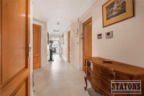 3 bedroom apartment for sale, Essendon  Golf and Country Club, Cucumber Lane, Essendon, Hatfield, AL9