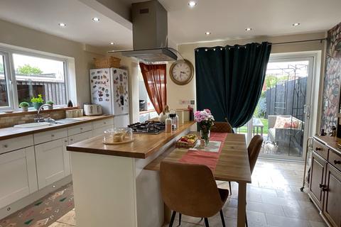 3 bedroom semi-detached house for sale, Arden Way, Market Harborough LE16