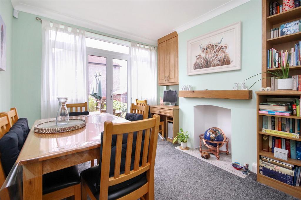 Dining room, fireplace