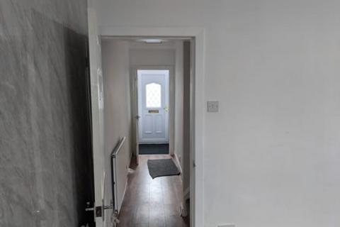2 bedroom terraced house to rent, Laburnum Street, Haslingden BB4